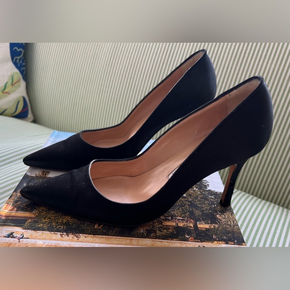 Manolo Blahnik Shoes - Manolo Blahnik Satin Black Point Toe Heels Size 38